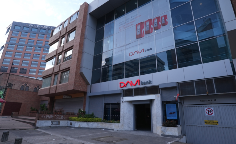 Entrevista a Javier Suárez Esparragoza

 – Tinta clara