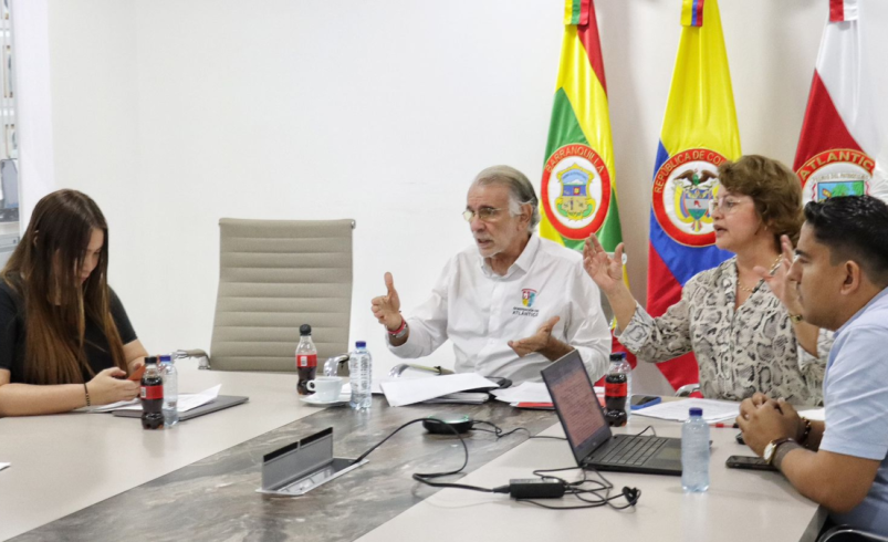 Verano afirma que rectoría de Leyton Barrios es insostenible tras certificación falsa y

 – Tinta clara