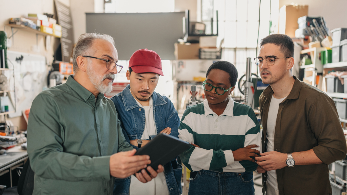 Crear equipos de diversas edades es una buena estrategia para el éxito empresarial

 – Tinta clara
