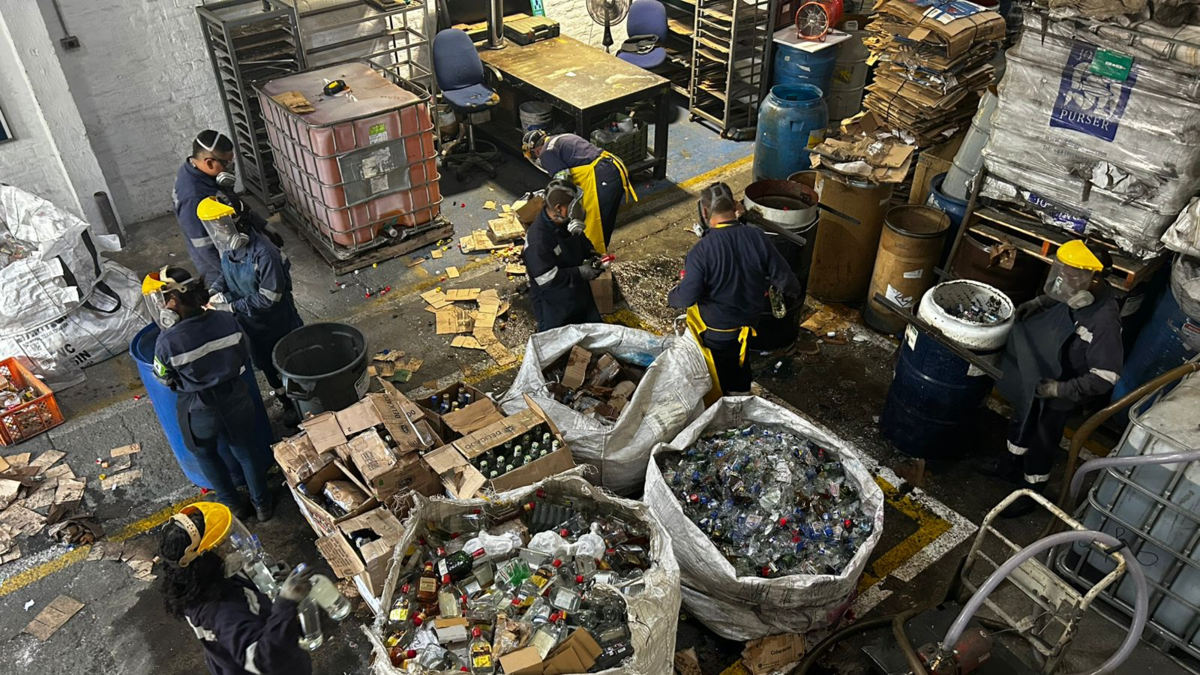 Valle del Cauca combate la ilegalidad en plena temporada navideña

 – Tinta clara