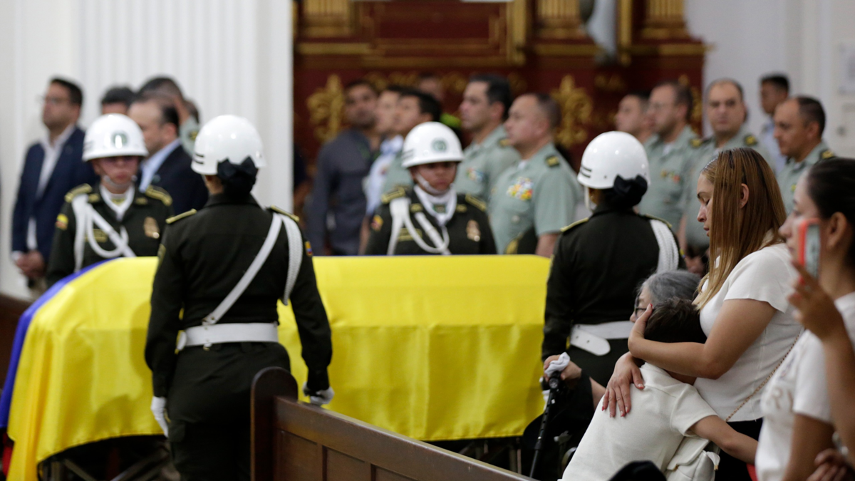 ‘Un hombre de honor que murió cumpliendo con su deber’

 – Tinta clara
