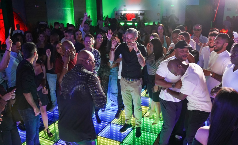 Así fue la tremenda fiesta que dieron los exmundialistas en un hotel del norte de Cali, para despedir a Mario Alberto Yepes

 – Tinta clara