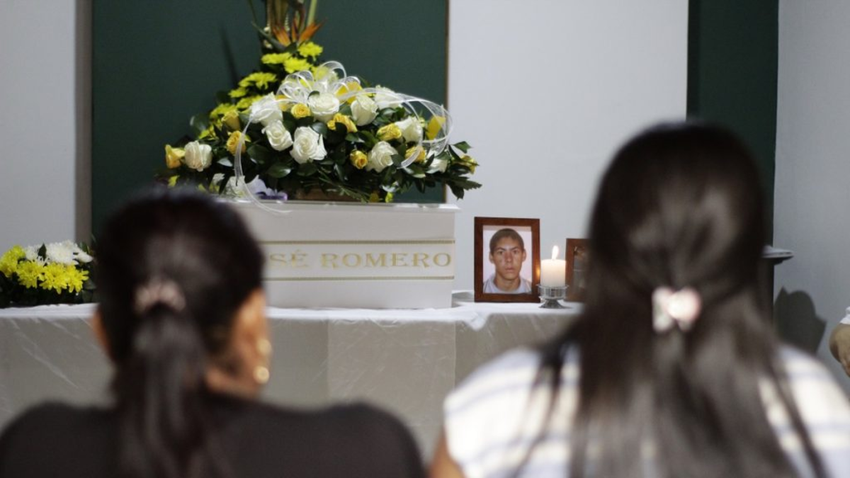 La historia de un joven antioqueño huérfano que buscaba a su hermano mediano; Luego desapareció durante 22 años hasta que su cuerpo fue encontrado en el Valle.

 – Tinta clara