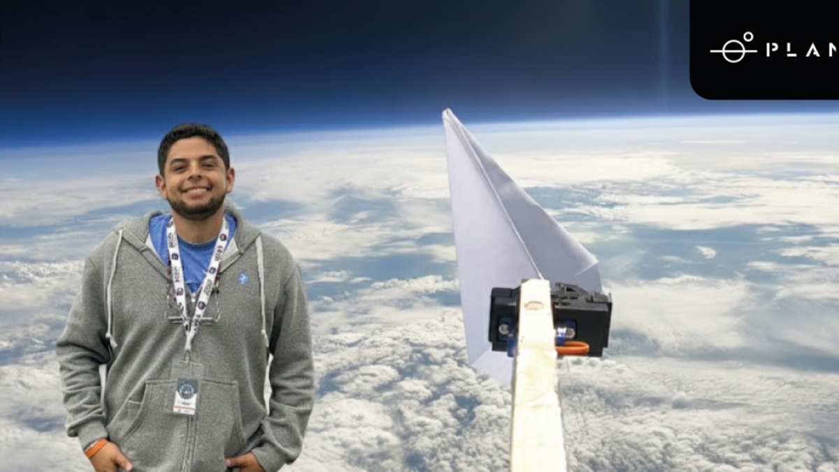 Planetoide y Faber Burgos acercan marcas e ideas al espacio

 – Tinta clara