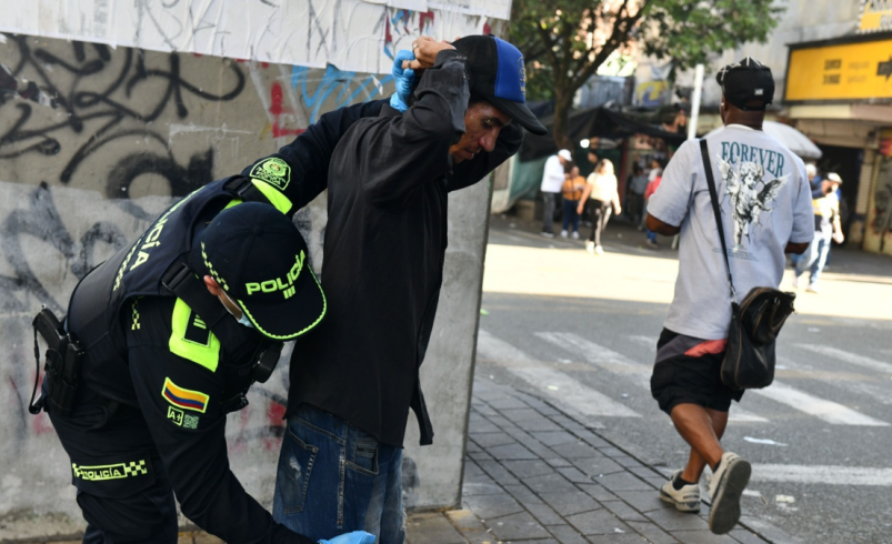 Más de 1.600 llamadas de emergencia y tres hechos de violencia marcaron la jornada

 – Tinta clara