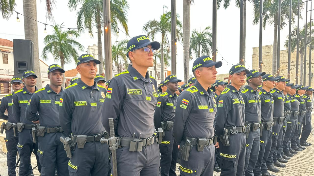 Cartagena refuerza su seguridad en temporada alta con 250 nuevos policías para atender a turistas y residentes en toda la ciudad

 – Tinta clara
