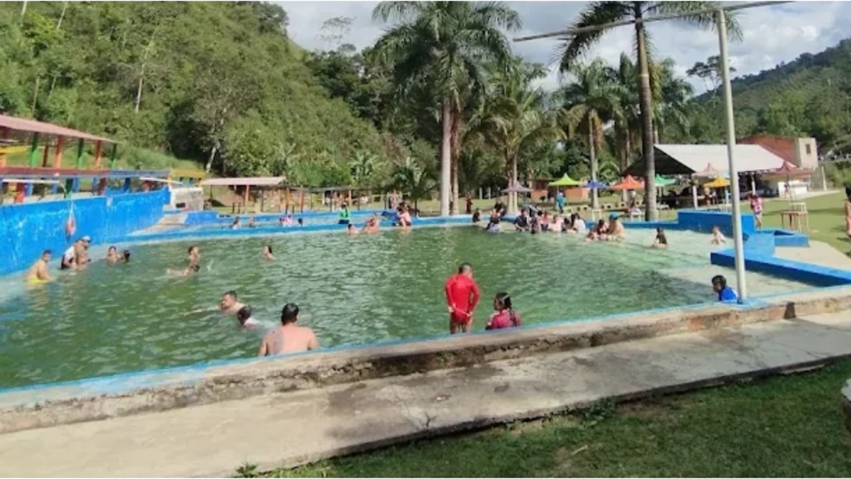 Niña de seis años se ahogó mientras jugaba en una piscina de un balneario en Rionegro, Santander: sus padres estaban distraídos

 – Tinta clara