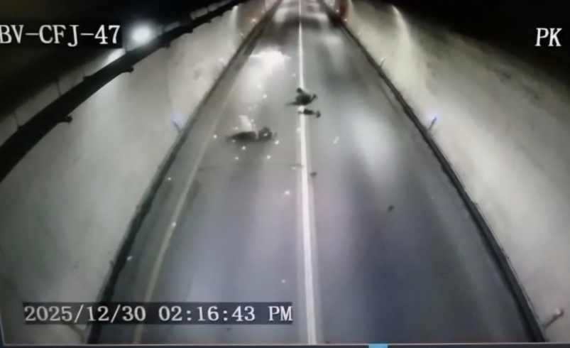 El impactante accidente que obligó al cierre total de la vía a Llano en el túnel Buenavista I, sentido Villavicencio-Bogotá

 – Tinta clara