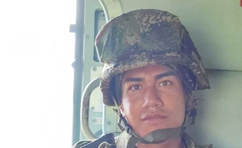 ‘A mi hijo le encantaba el ejército’

 – Tinta clara