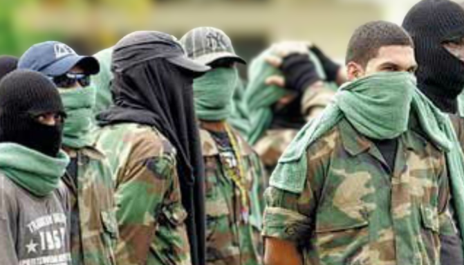 El cartel colombiano más grande, catalogado como grupo terrorista por Estados Unidos – EXTRA

 – Tinta clara