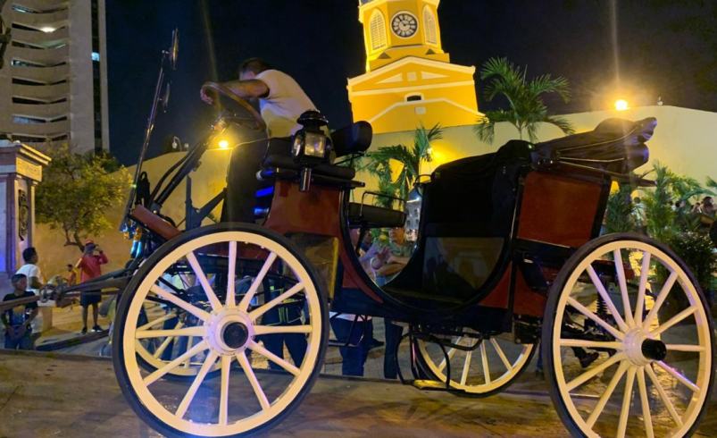 Cartagena prepara el debut de coches eléctricos para turistas, en medio de tensiones con los cocheros y una transición marcada por la polémica

 – Tinta clara