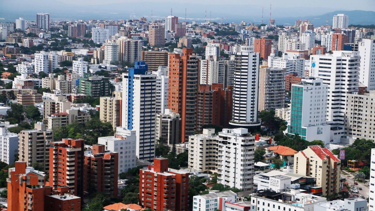 El Mercado Atlántico de Propiedad Horizontal advierte que los gastos de administración subirían hasta un 20% en 2026 por el aumento del salario mínimo

 – Tinta clara