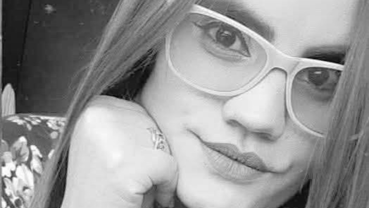 Habría indicios que indican que se trataría de un femicidio, estaría involucrado comandante, su pareja

 – Tinta clara