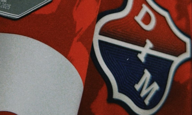 se va a un rival directo

 – Tinta clara