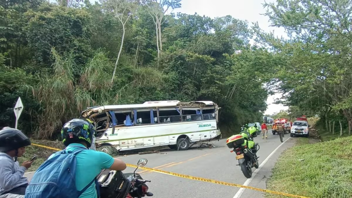 Reportan un menor muerto y más de catorce heridos

 – Tinta clara