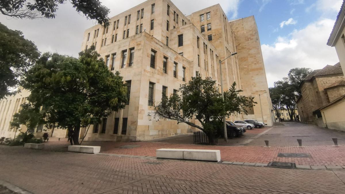 Saldo en rojo

 – Tinta clara