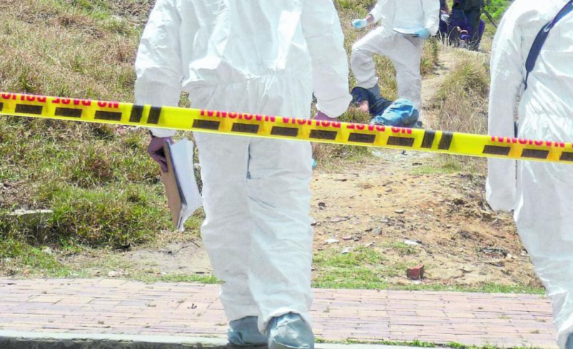 Tenían quemaduras y signos de asfixia.

 – Tinta clara