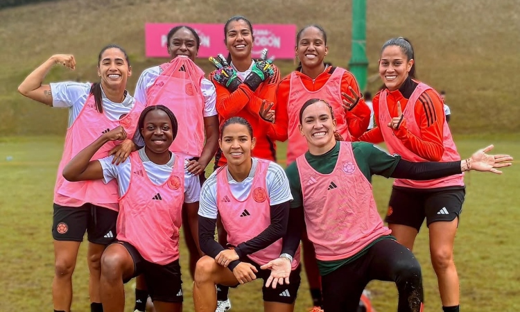 La Selección Colombia Femenina recibió una triste noticia

 – Tinta clara