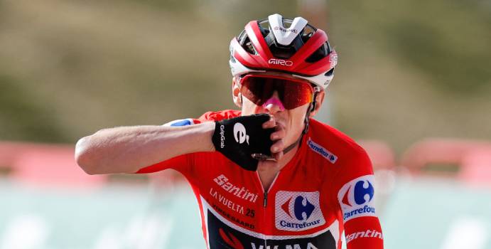 una larga lista de puertos entre Mónaco y Granada

 – Tinta clara