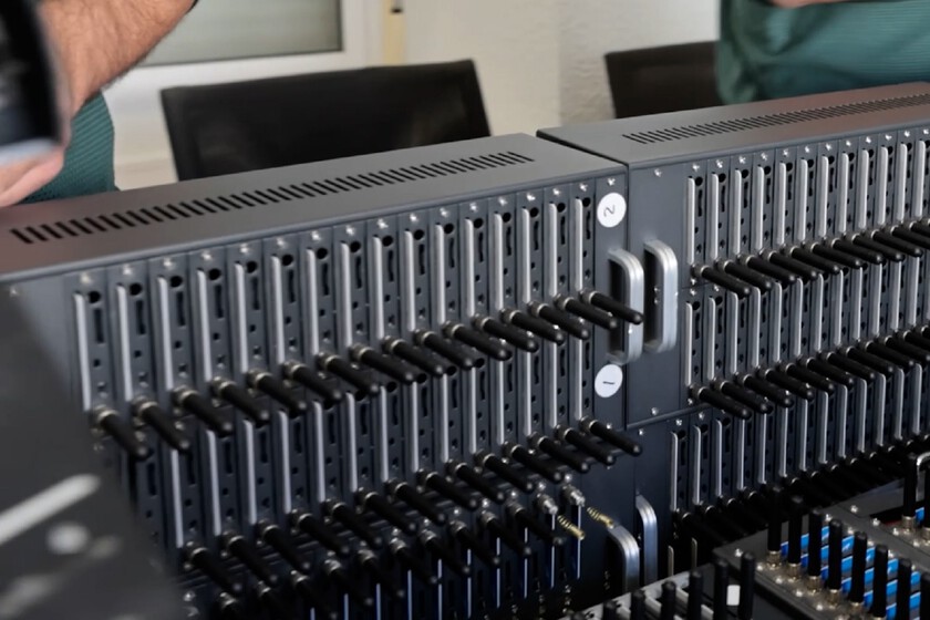 las «granjas móviles» que operan en España para estafarte

 – Tinta clara