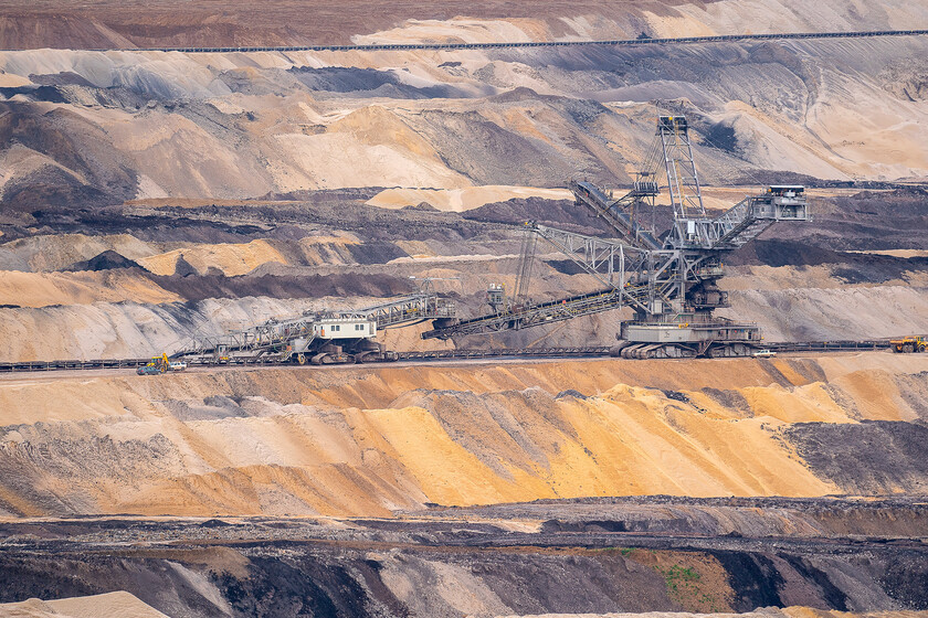 Llevamos 30 años olvidando cómo se hacen las cosas. Ahora China tiene las llaves del asunto y Occidente entra en pánico

 – Tinta clara