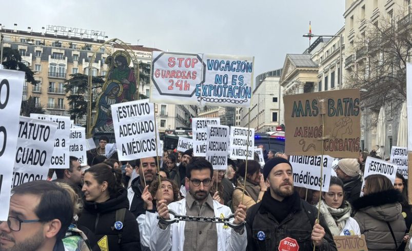 Llama la atención que los médicos, uno de los colectivos con mejores salarios de España, se pongan en huelga. Estas son tus razones

 – Tinta clara