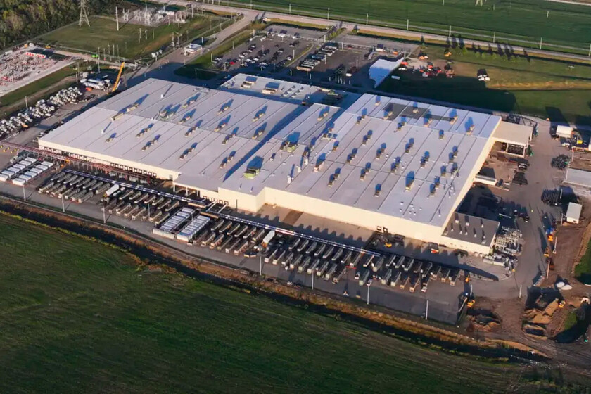 Consume más luz que la ciudad de San Francisco durante las horas pico.

 – Tinta clara