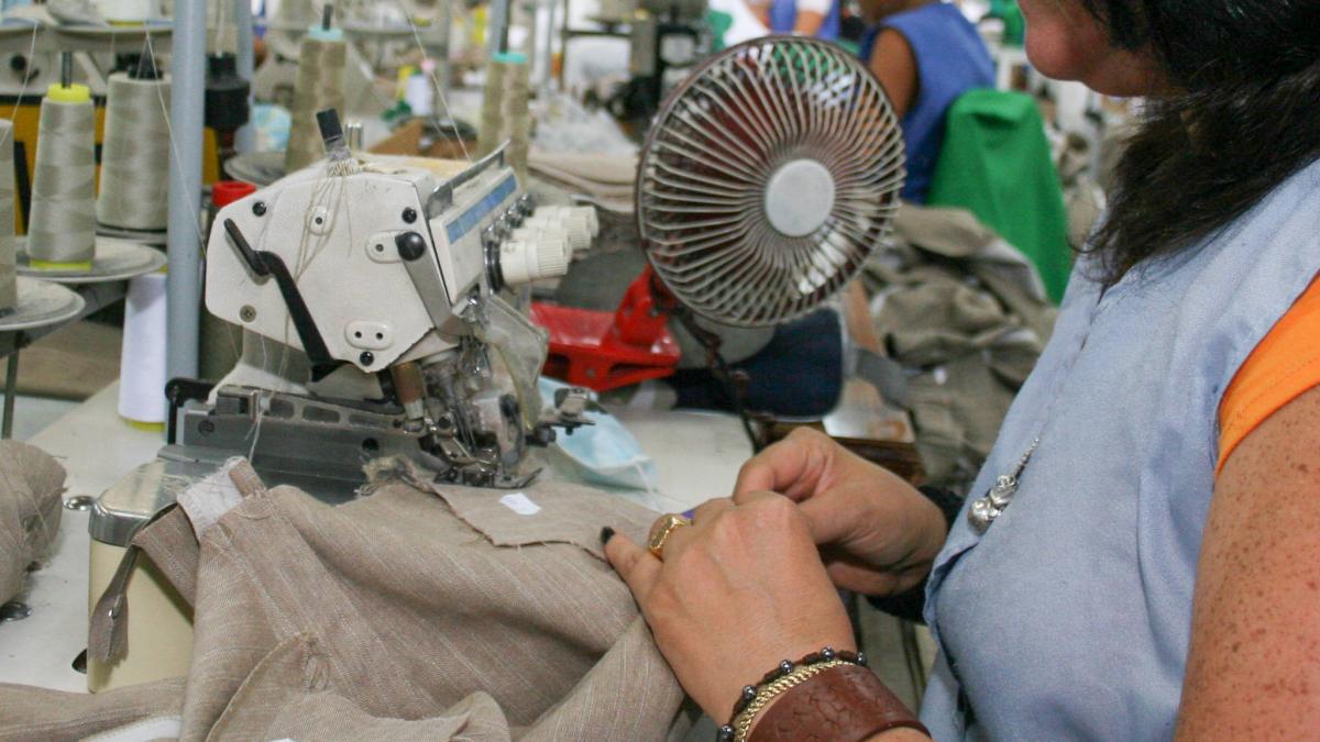 En noviembre, la producción industrial aumentó un ligero 0,7% y las ventas minoristas aumentaron un 7,5%.

 – Tinta clara