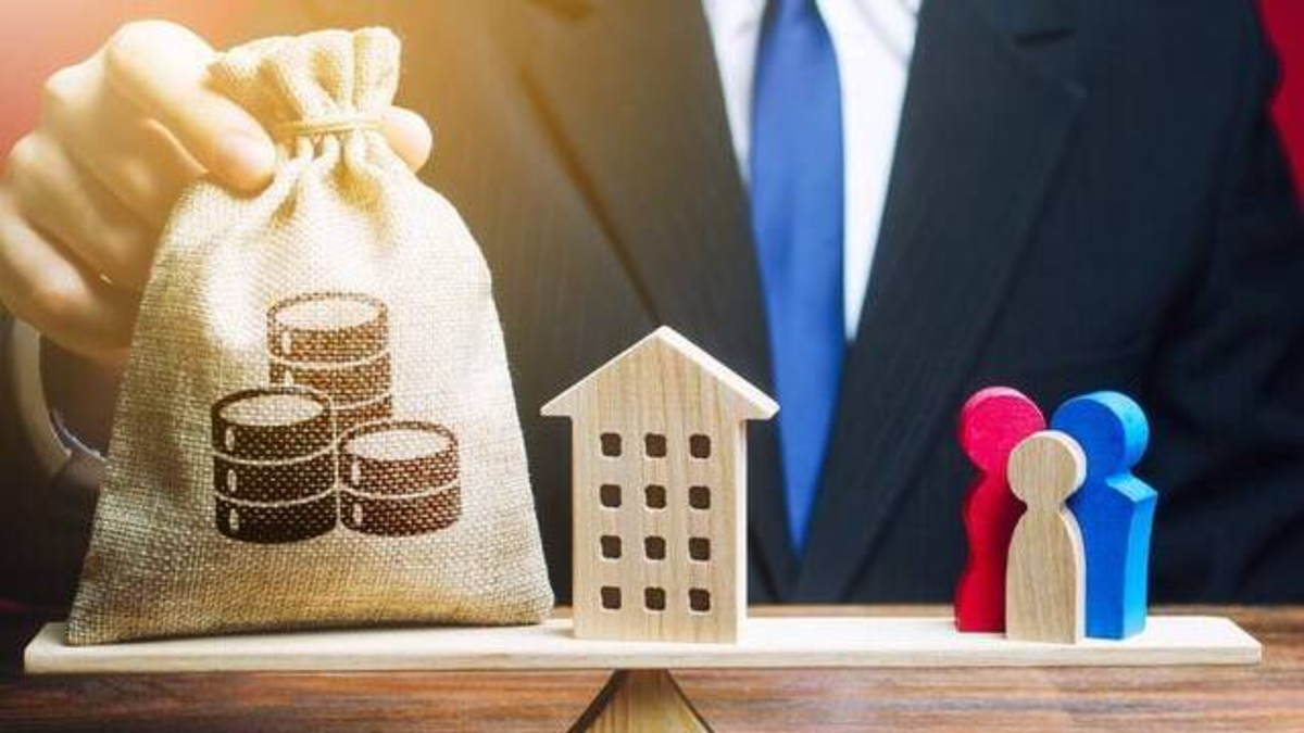 Un aumento del 23% en el salario mínimo obligaría a miles de familias a renunciar a comprar una vivienda y perder sus ahorros

 – Tinta clara