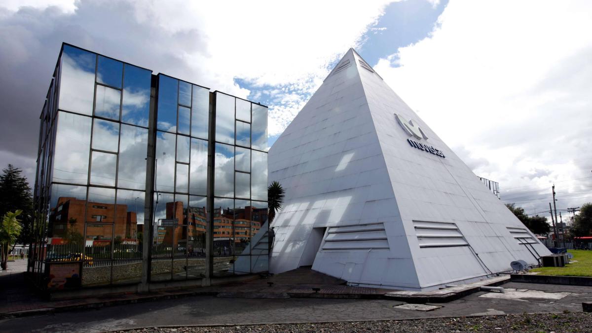 El gobierno aprobó la venta de su participación en Movistar Colombia por más de 850.000 millones de pesos

 – Tinta clara