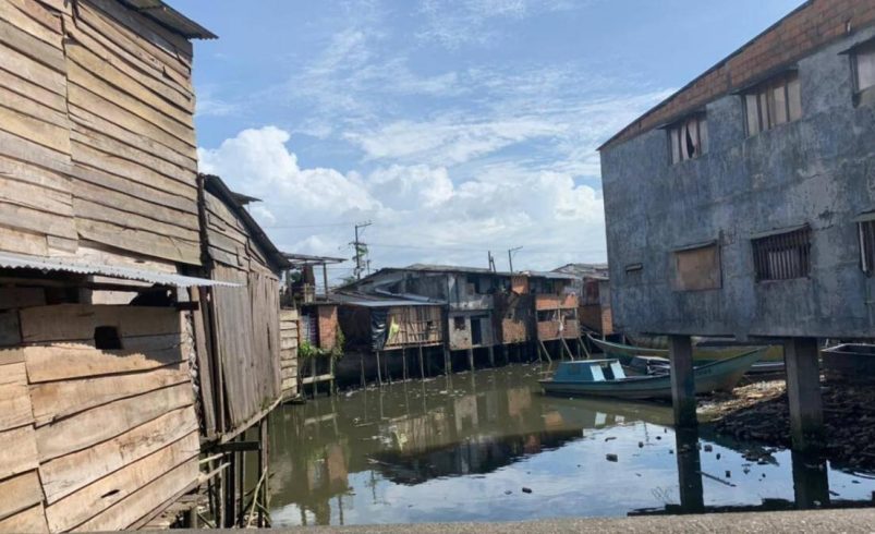 llamado a la mesa de dialogo

 – Tinta clara