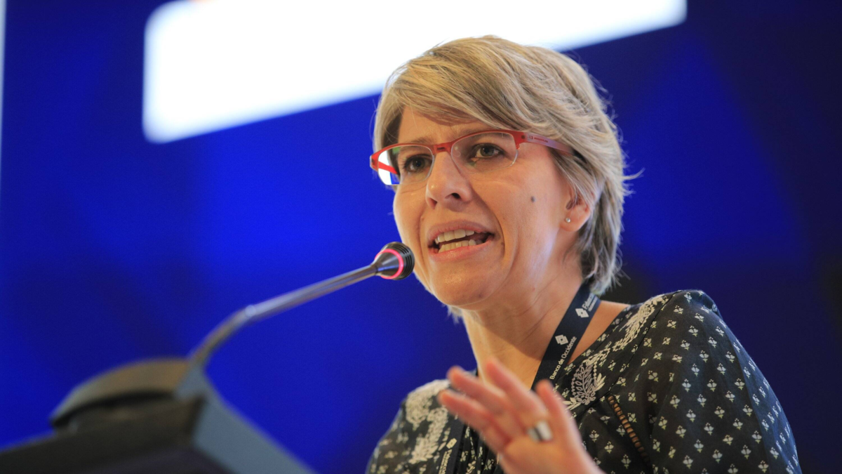 ‘El aumento excesivo del salario mínimo perjudica a muchos trabajadores del país’ / Entrevista Reina

 – Tinta clara