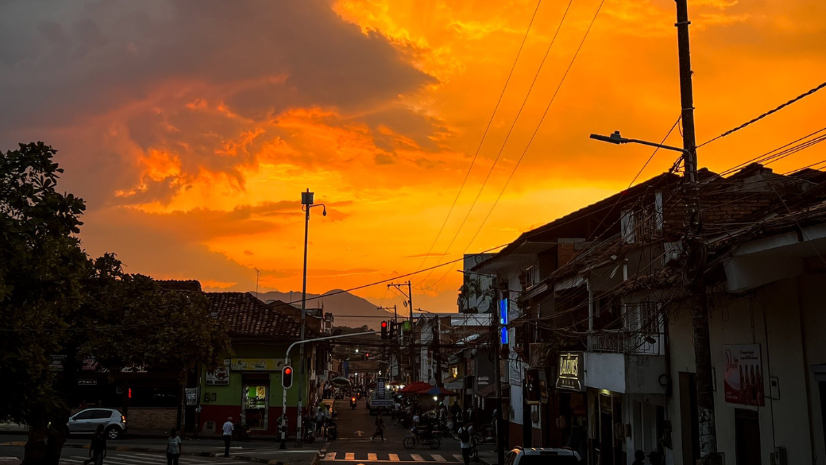 Una mujer fue asesinada y otras dos murieron tras un ataque en medio de su funeral en Santander de Quilichao, Cauca

 – Tinta clara
