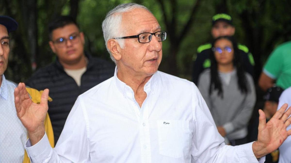 Acientífico ante la respuesta del Minsalud al gerente de un hospital público de Antioquia que llora por crisis sanitaria

 – Tinta clara