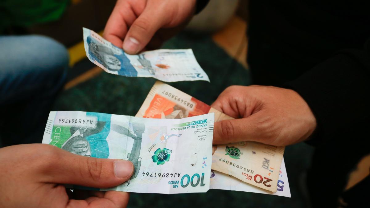 El 39% de los adultos alcanza el nivel mínimo deseable de conocimientos sobre gestión del dinero.

 – Tinta clara