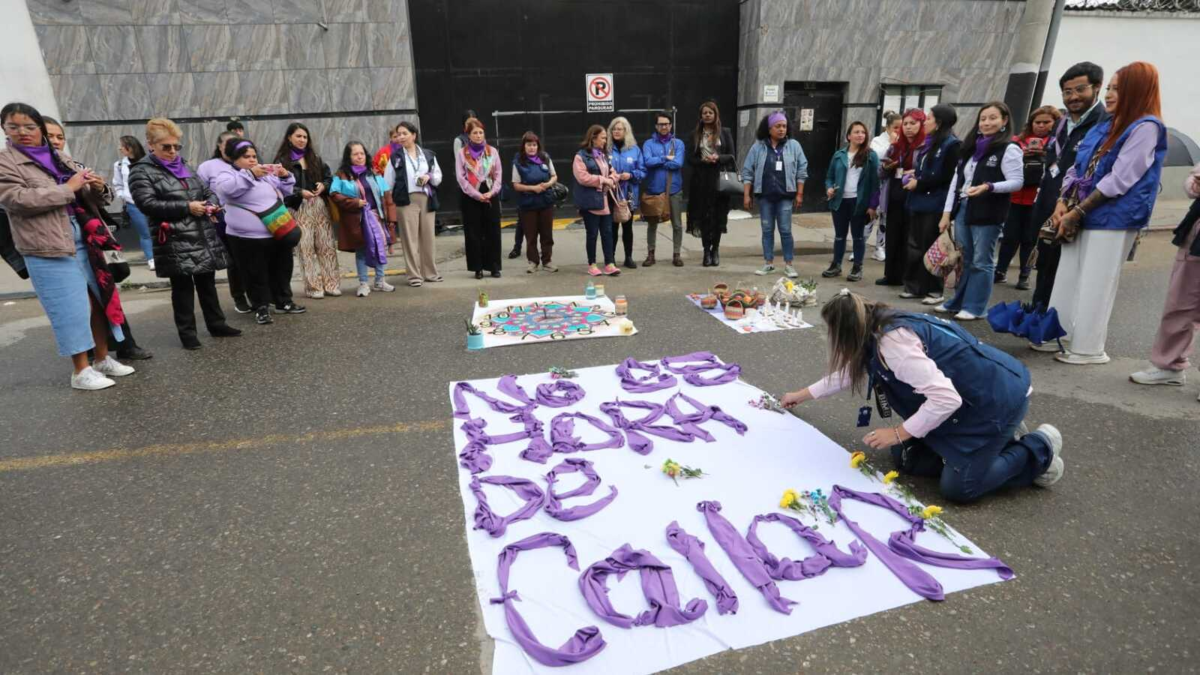 Una joven que estuvo crítica durante una semana murió tras ser víctima de balas perdidas en un ataque de una banda criminal contra un hombre en Buenaventura

 – Tinta clara