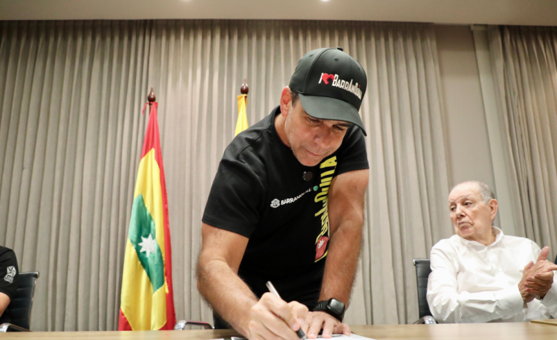 ‘Un avance para la justicia y la democracia en la región’: esto dijo el intendente Char sobre la captura de Nicolás Maduro

 – Tinta clara