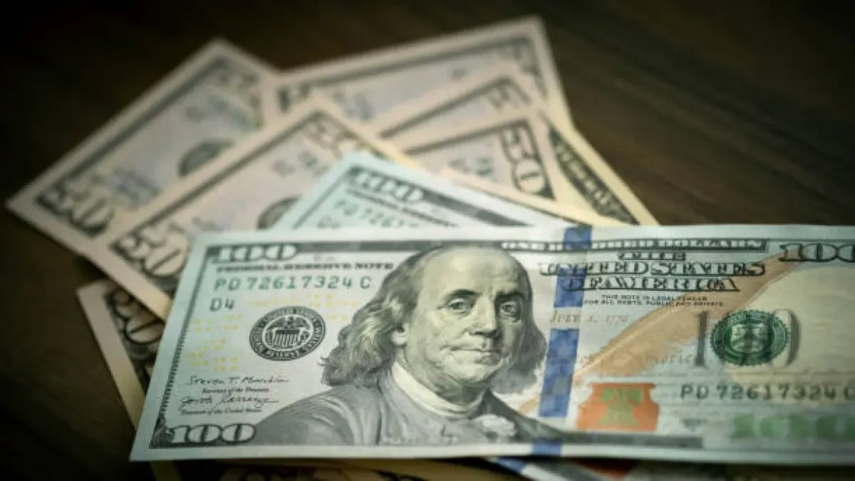 Con el dólar en caída libre, el mercado empieza a mirar niveles entre 3.400 y 3.500 pesos: estas son las razones

 – Tinta clara