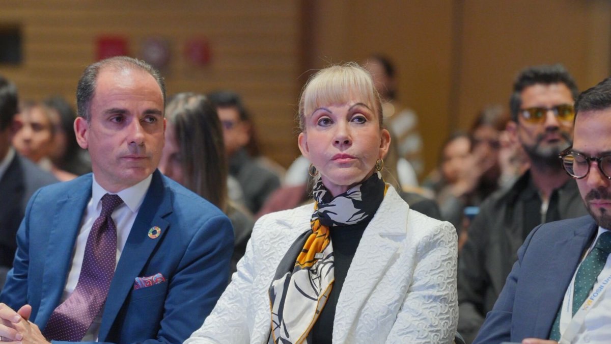 Gobernador del Valle celebra avances en pobreza y competitividad, pese a la violencia

 – Tinta clara