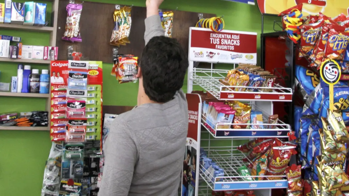 Pequeñas empresas en Colombia ajustan sus decisiones tras aumento de 23% en el salario mínimo

 – Tinta clara