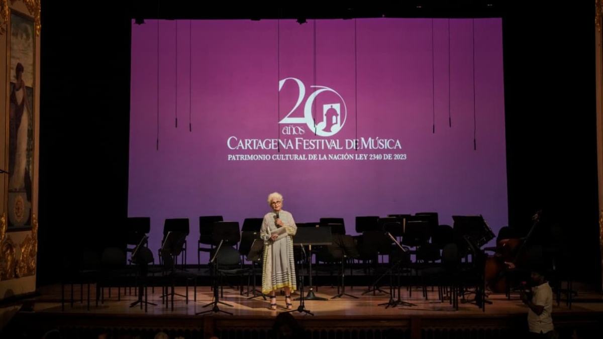 Julia Salvi felicita al Distrito tras obras de recuperación del Teatro Adolfo Mejía, ícono de la cultura

 – Tinta clara