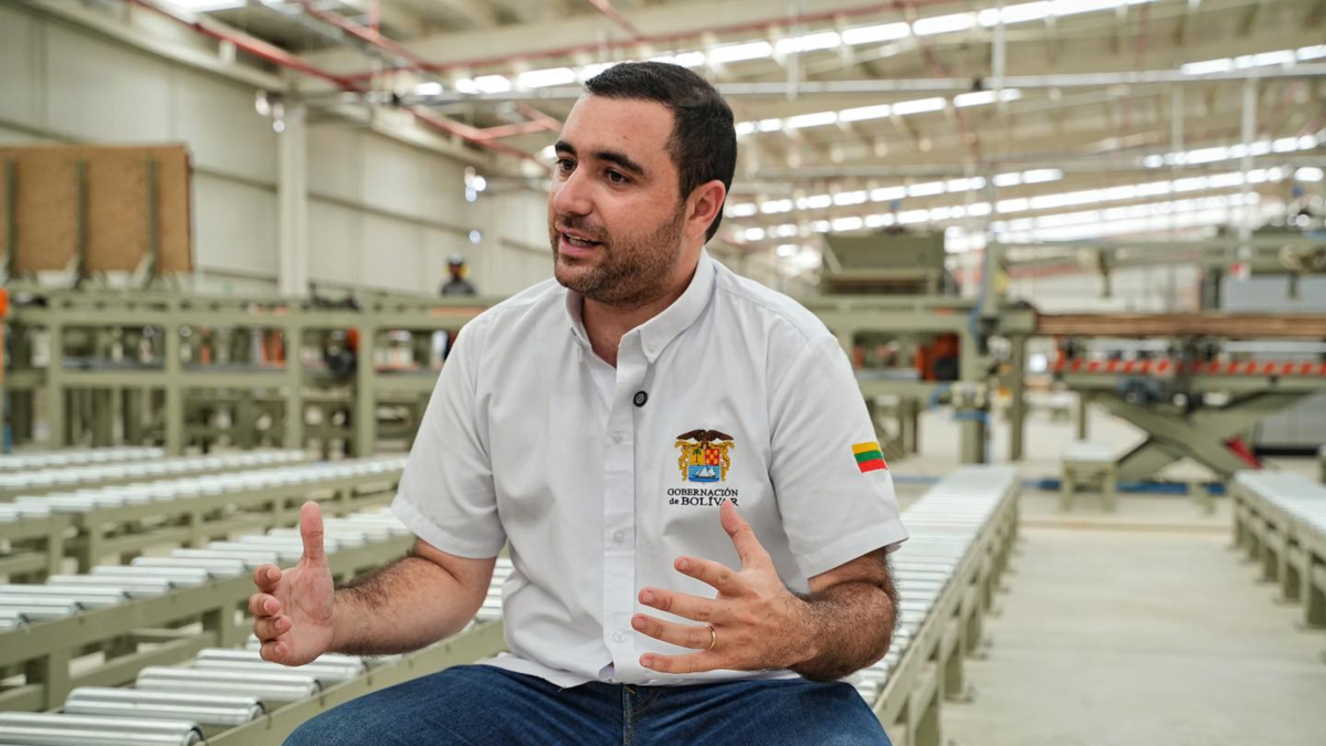 Gobernador Yamil Arana hace balance y proyecta 2026

 – Tinta clara