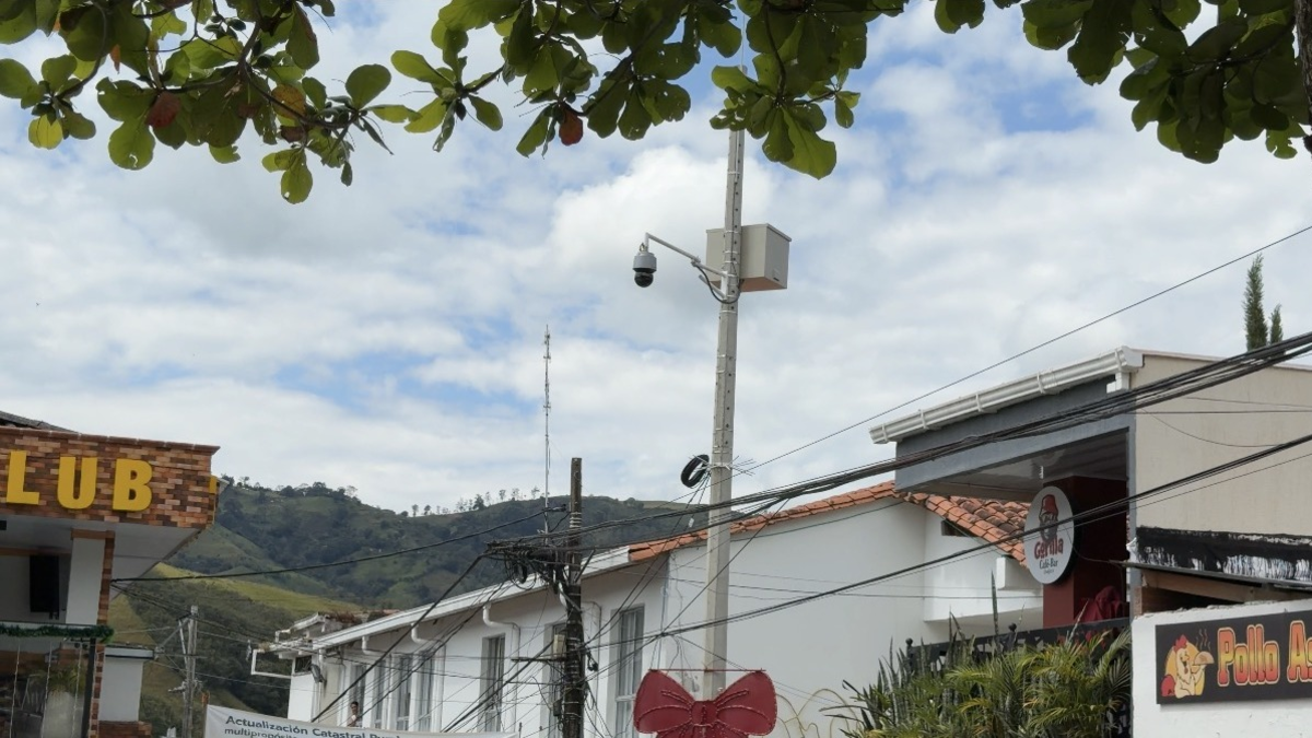 Cámaras de vigilancia privadas se suman al Nodo de Seguridad Departamental

 – Tinta clara