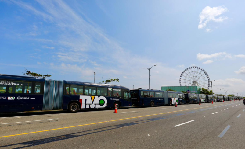 140.000 millones, 80 nuevos autobuses y 90.000 pasajeros diarios

 – Tinta clara