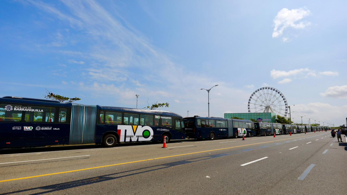 140.000 millones, 80 nuevos autobuses y 90.000 pasajeros diarios

 – Tinta clara