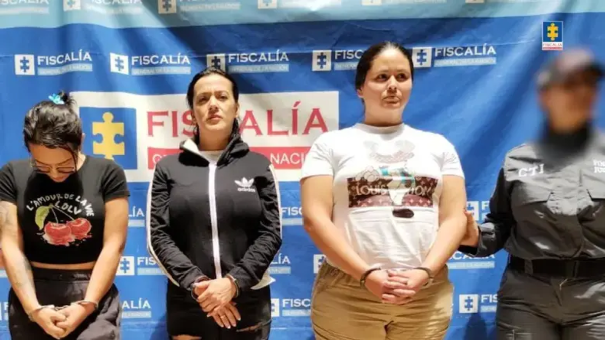 Mujeres acusadas de realizar cirugías estéticas irregulares en Medellín y contagiar a decenas de pacientes con bacterias mortales

 – Tinta clara