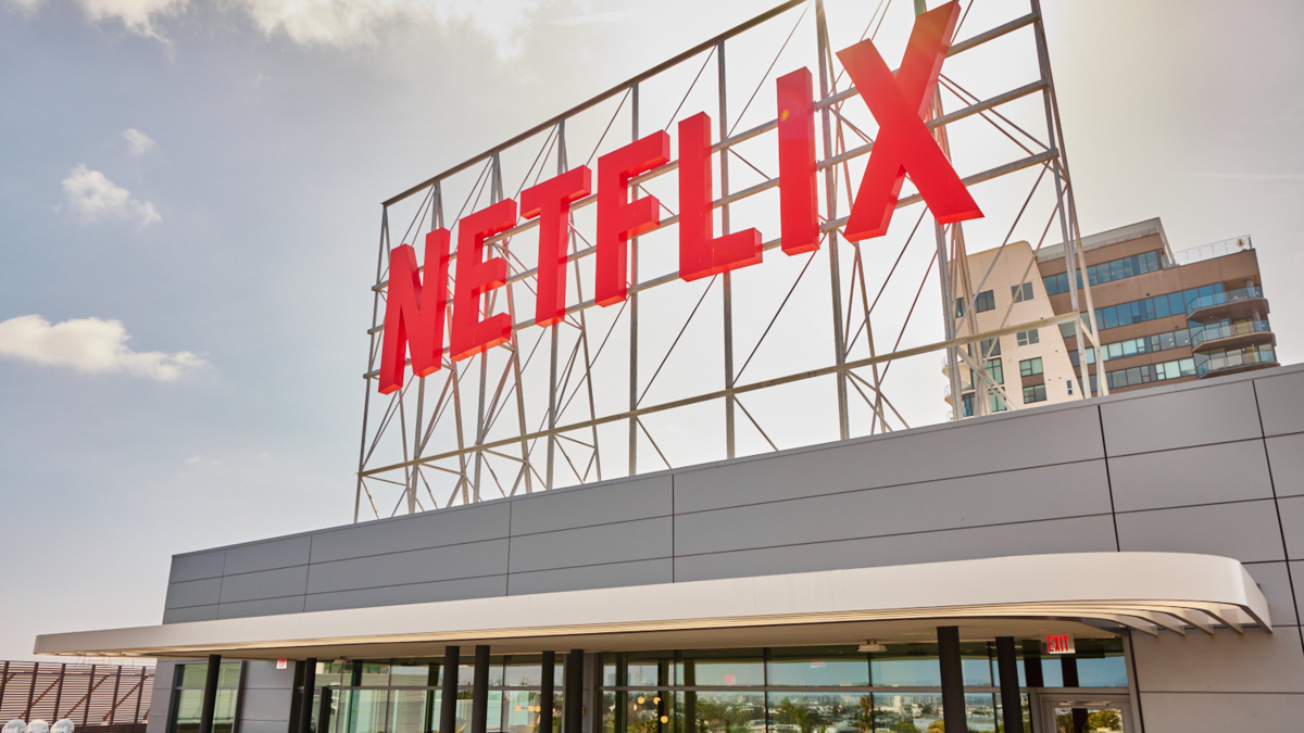 Netflix finaliza 2025 con un beneficio del 26 por ciento, alcanza 325 millones de suscriptores y prevé unos ingresos de 51.700 millones de dólares en 2026.

 – Tinta clara