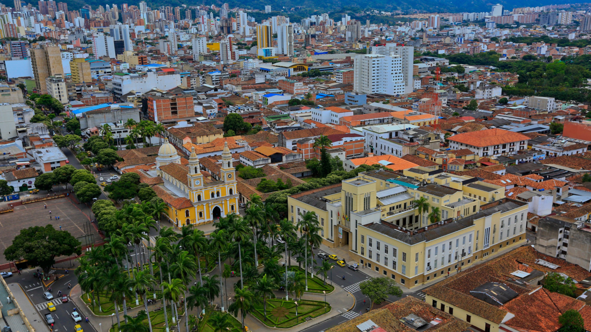 Hombre murió tras ser linchado por sus vecinos tras atacar con machete a sus padres en Bucaramanga

 – Tinta clara