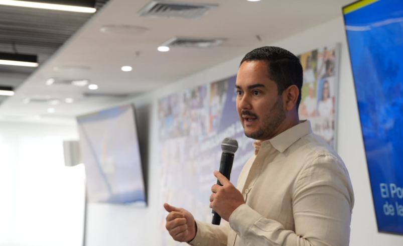 Gobernadores del Caribe impulsan su propio Plan Energético para enfrentar fallas del sistema y aprovechar su potencial solar y eólico

 – Tinta clara