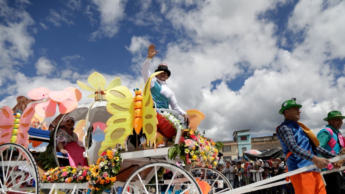 La Familia Castañeda, con 33 sellos, marcó el 4 de enero y volvió a reunir multitudes en el Carnaval de Blancos y Negros

 – Tinta clara